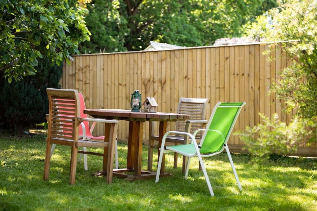Walnut Flats-F2, 3-Bedroom With Garden & Patio - Ac, Parking, Netflix, Wifi - Close To Oxford, Bicester & Blenheim Palace Ngoại thất bức ảnh